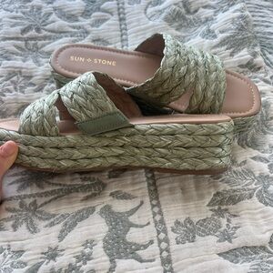 Sun + Stone Green straw woven Espadrille Platform sandals